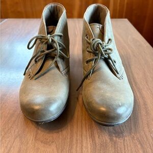 Cobb Hill Rockport Olive Green Lace-Up Leather Ankle Boots